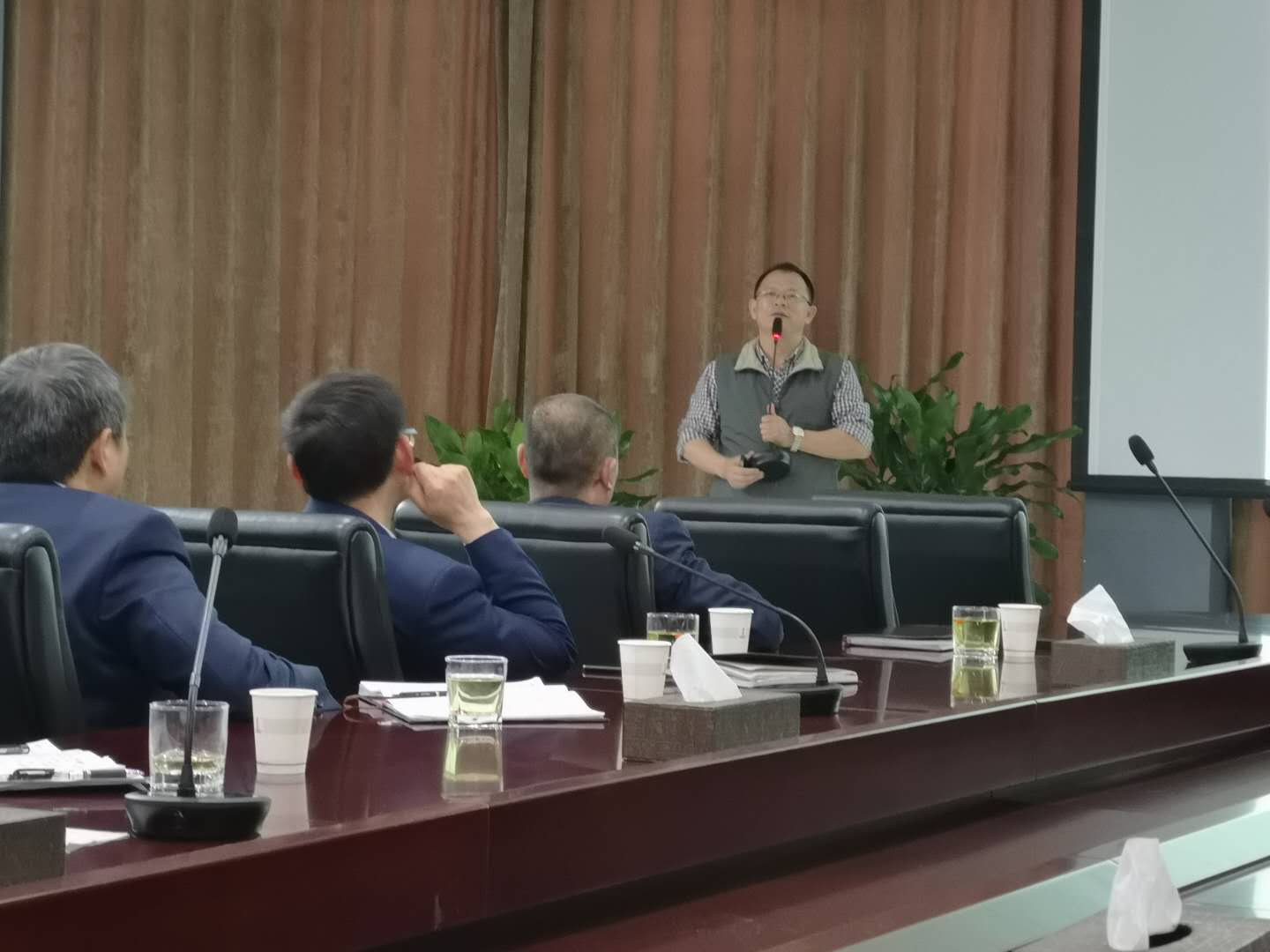 宝马bm1122线路顶级(中国游)有限公司官网